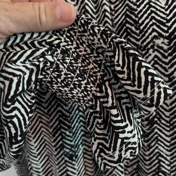 Banana Republic High Neck Ruffle Long Sleeve Blouse Office Professional Workwear - Picture 5 of 5